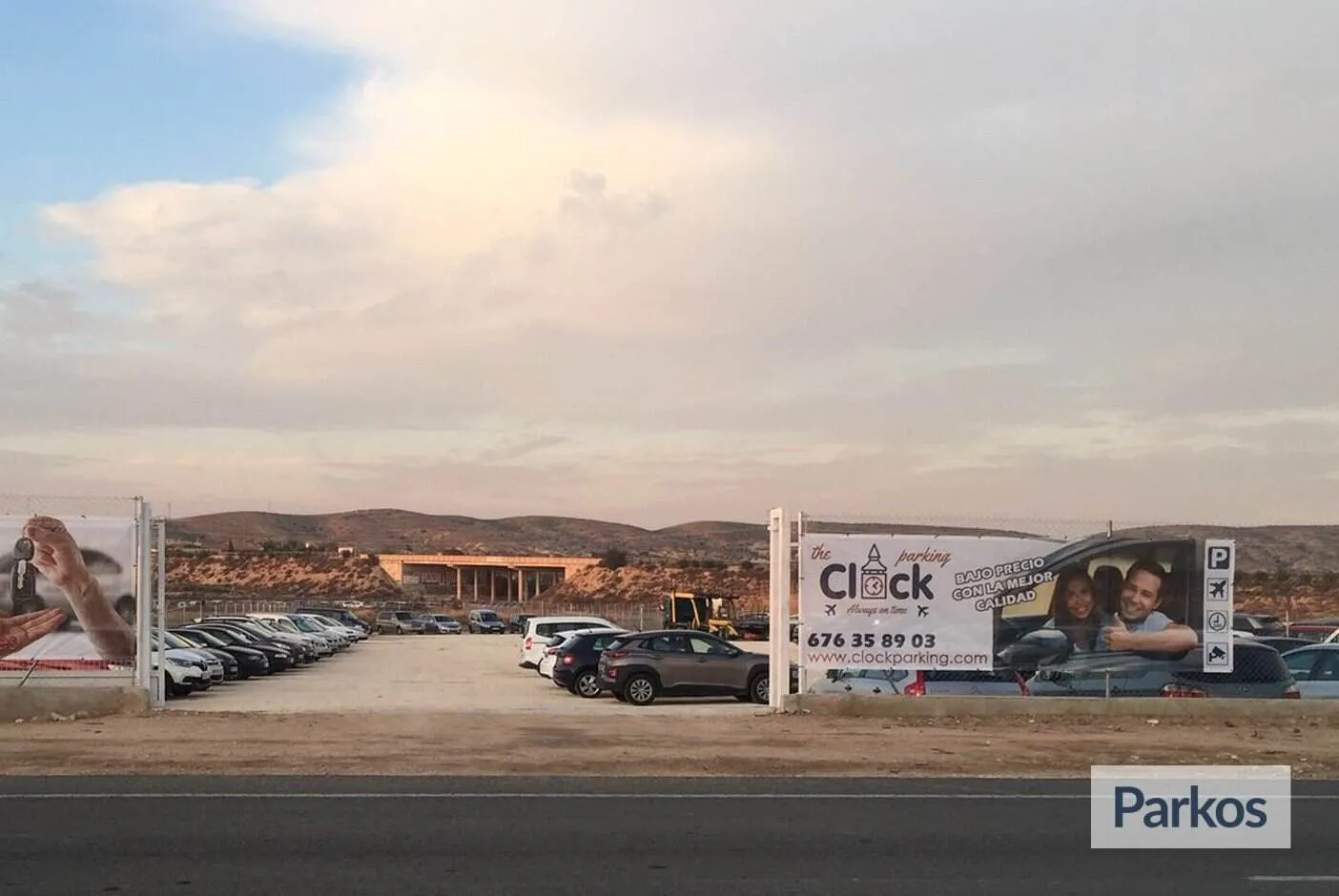 The Clock Parking - Parking Aeropuerto Alicante - picture 1